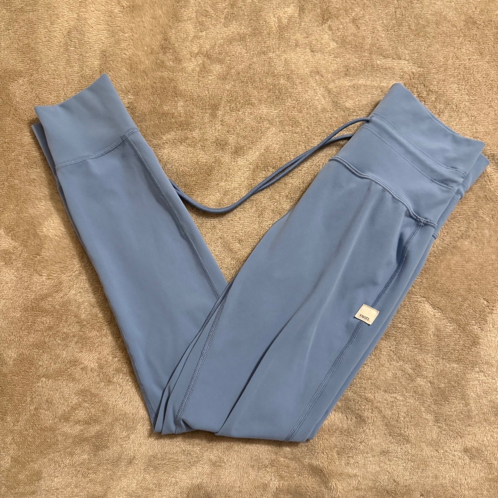 Vuori Daily Legging XS Light Blue High Rise Drawstring 7/8 Leggings VW323